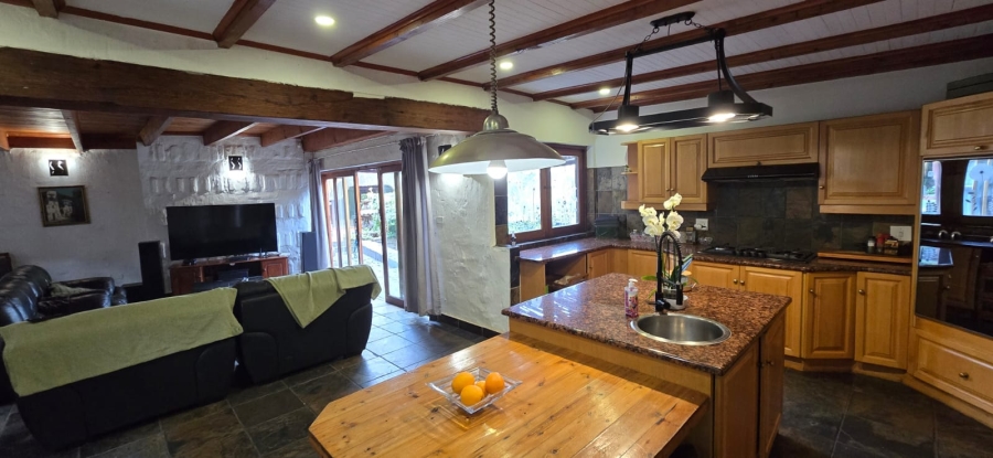 6 Bedroom Property for Sale in Helderkruin Gauteng