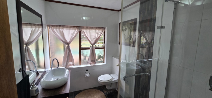 6 Bedroom Property for Sale in Helderkruin Gauteng