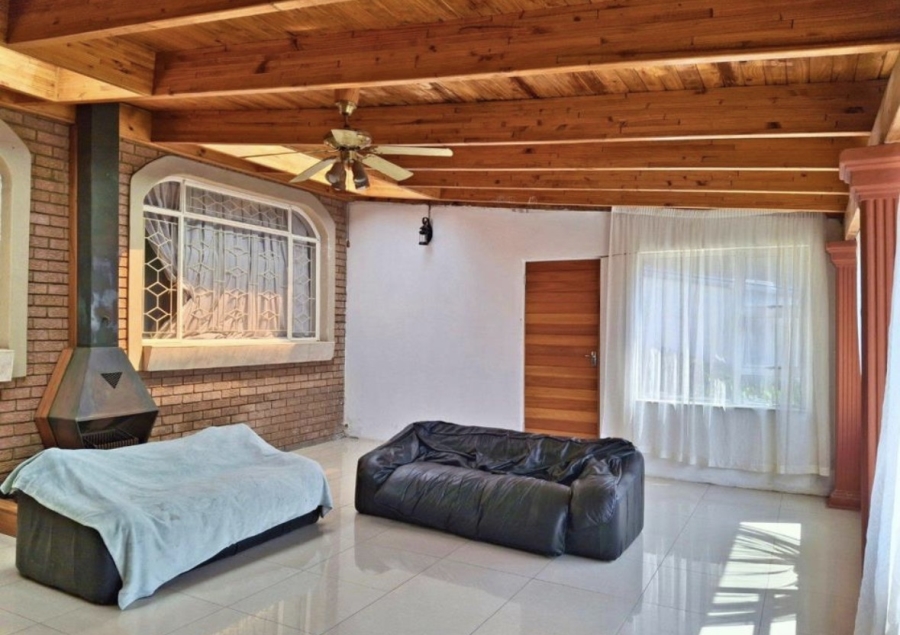 5 Bedroom Property for Sale in Bassonia Gauteng