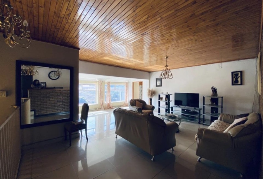 5 Bedroom Property for Sale in Bassonia Gauteng