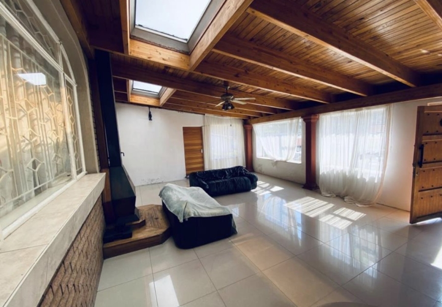 5 Bedroom Property for Sale in Bassonia Gauteng