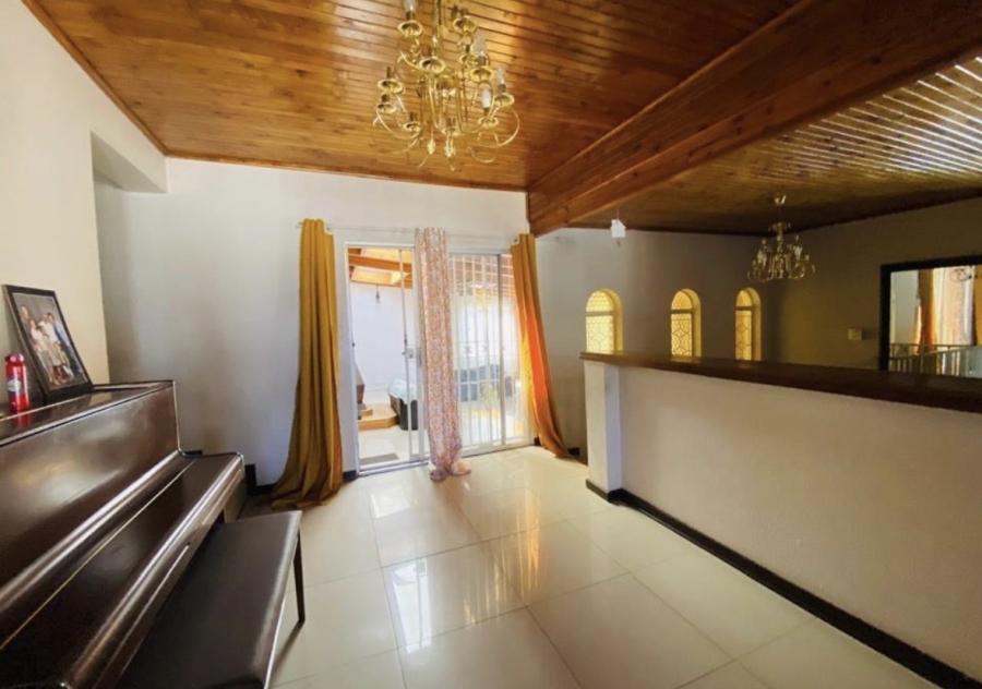5 Bedroom Property for Sale in Bassonia Gauteng