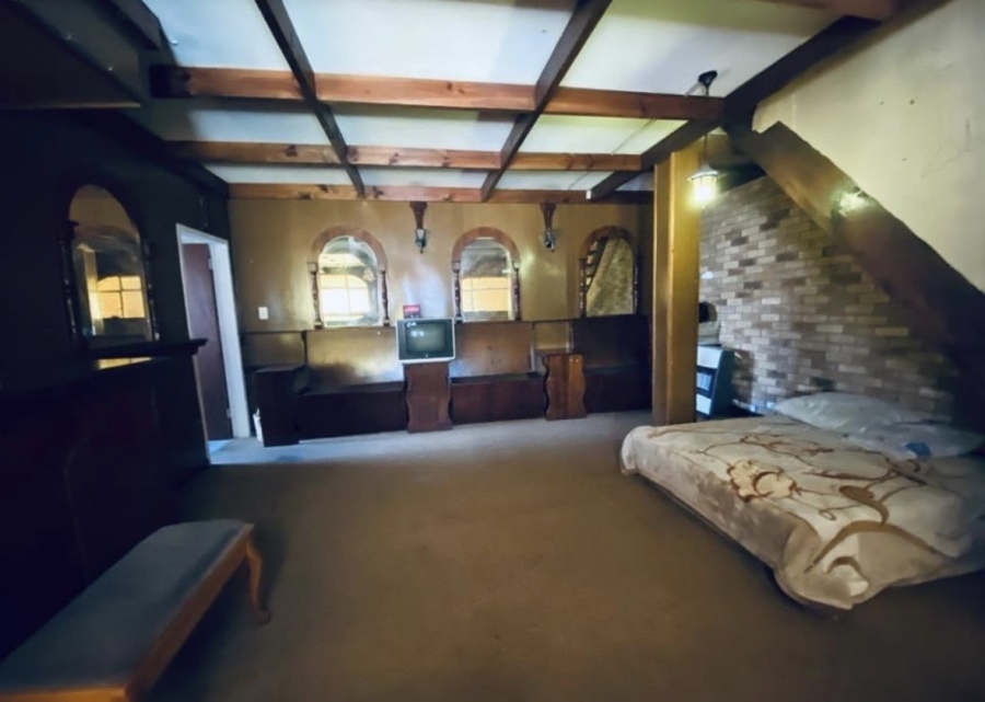 5 Bedroom Property for Sale in Bassonia Gauteng