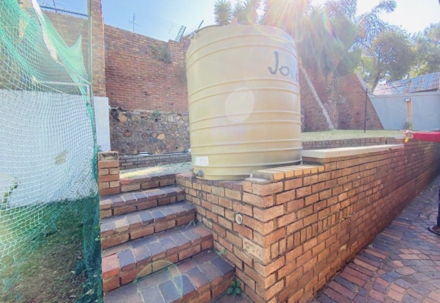 5 Bedroom Property for Sale in Bassonia Gauteng
