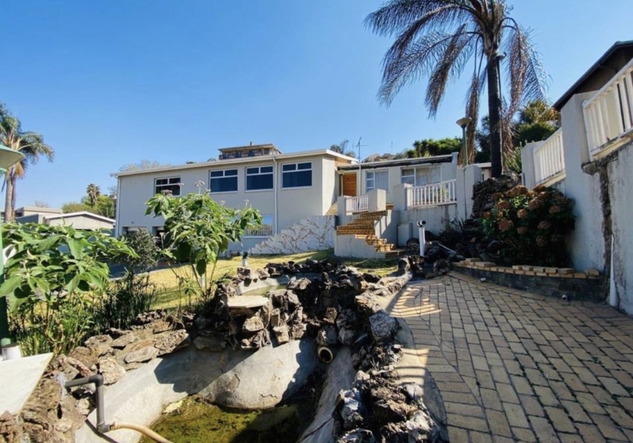 5 Bedroom Property for Sale in Bassonia Gauteng