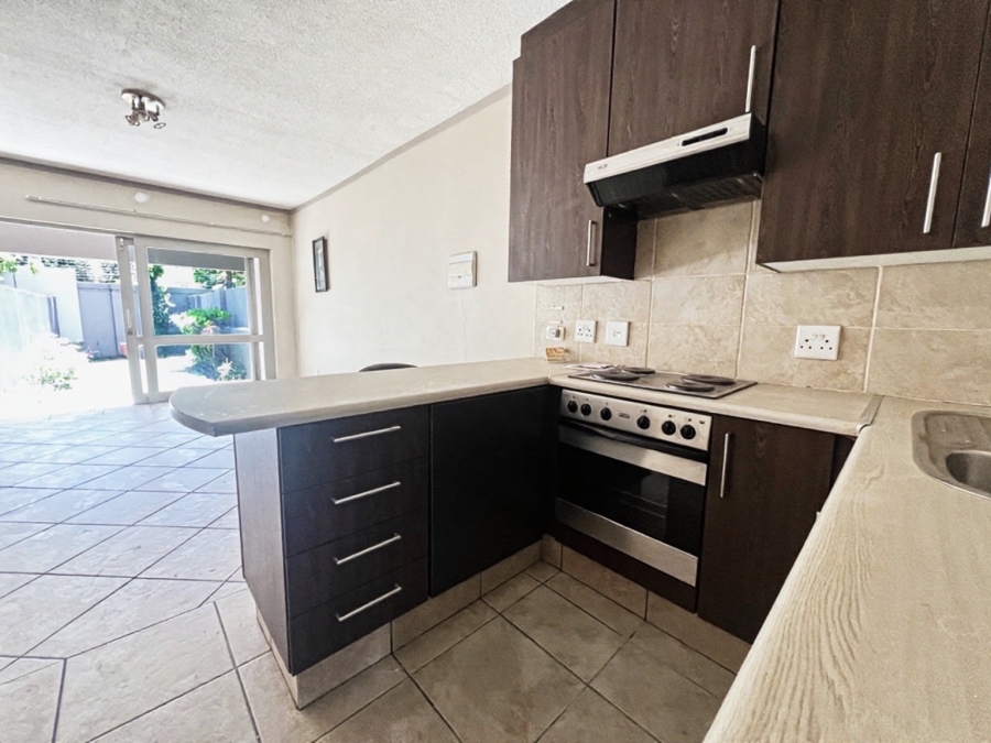 1 Bedroom Property for Sale in Sunninghill Gauteng