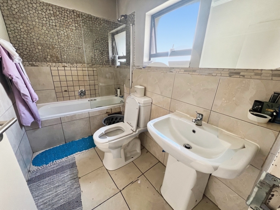 To Let 1 Bedroom Property for Rent in Sunninghill Gauteng