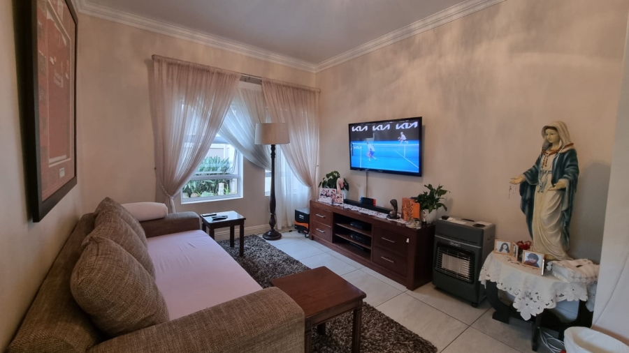 4 Bedroom Property for Sale in Greenstone Hill Gauteng