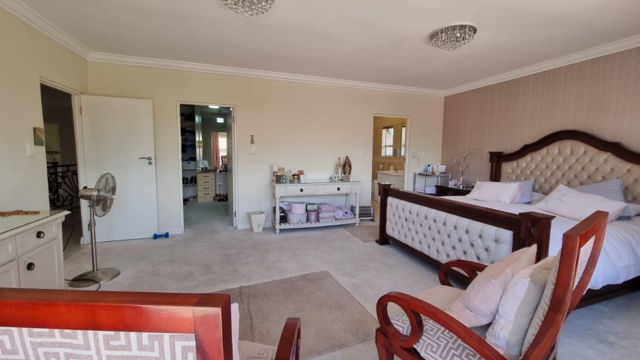 4 Bedroom Property for Sale in Greenstone Hill Gauteng