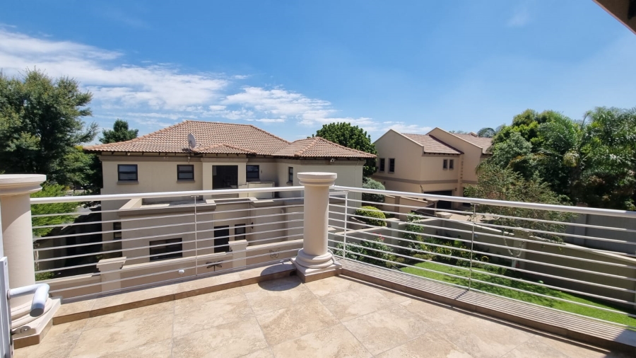 4 Bedroom Property for Sale in Greenstone Hill Gauteng