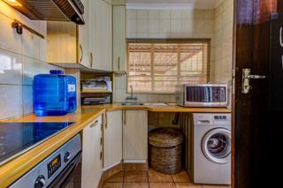 2 Bedroom Property for Sale in Birchleigh North Gauteng