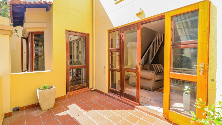 2 Bedroom Property for Sale in Sunninghill Gauteng