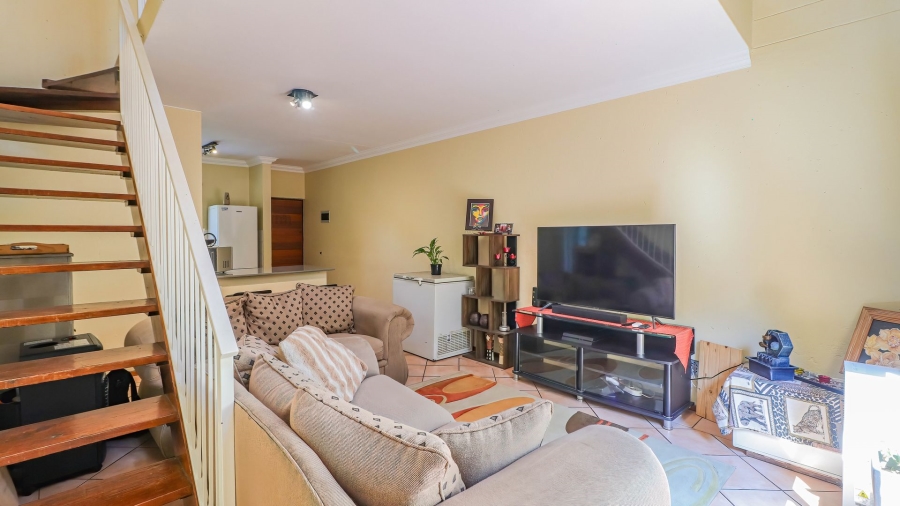 2 Bedroom Property for Sale in Sunninghill Gauteng