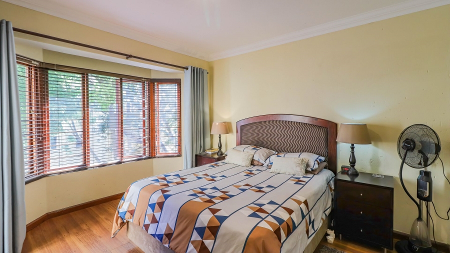 2 Bedroom Property for Sale in Sunninghill Gauteng