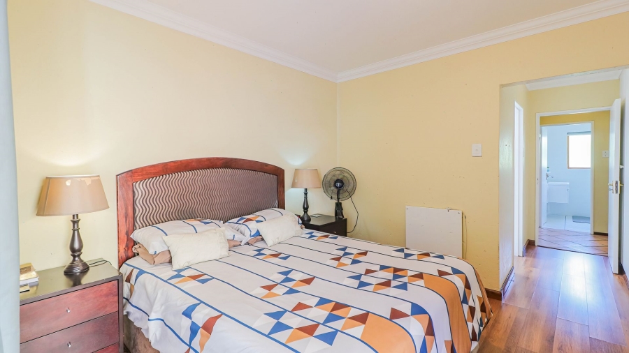 2 Bedroom Property for Sale in Sunninghill Gauteng