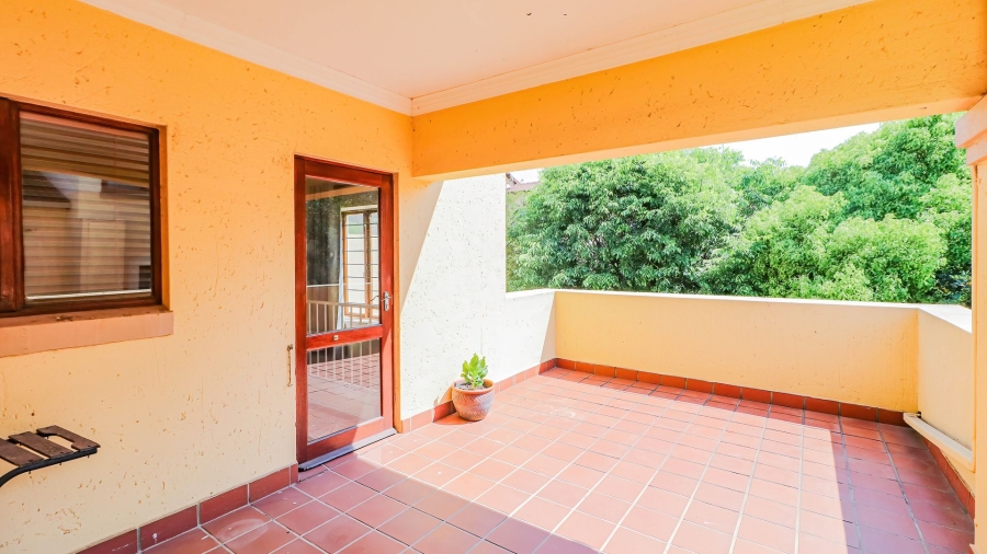 2 Bedroom Property for Sale in Sunninghill Gauteng