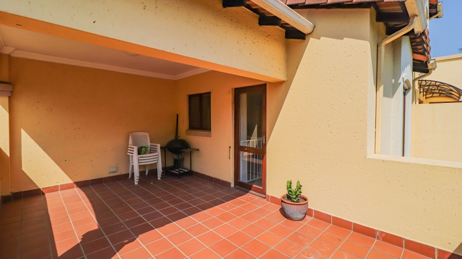 2 Bedroom Property for Sale in Sunninghill Gauteng
