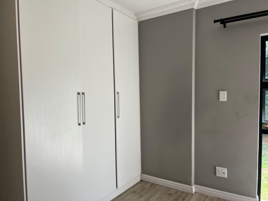 5 Bedroom Property for Sale in Wendywood Gauteng