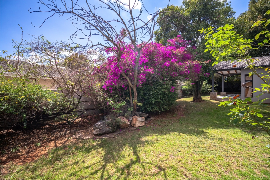 5 Bedroom Property for Sale in Wendywood Gauteng