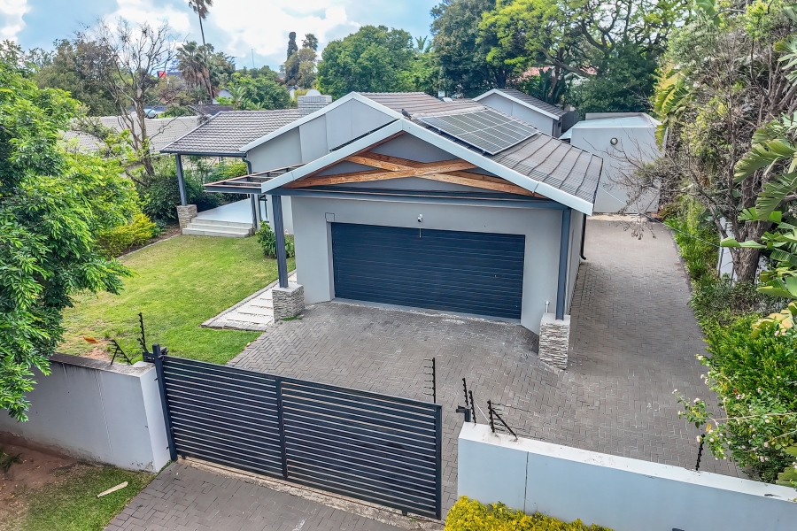 5 Bedroom Property for Sale in Wendywood Gauteng