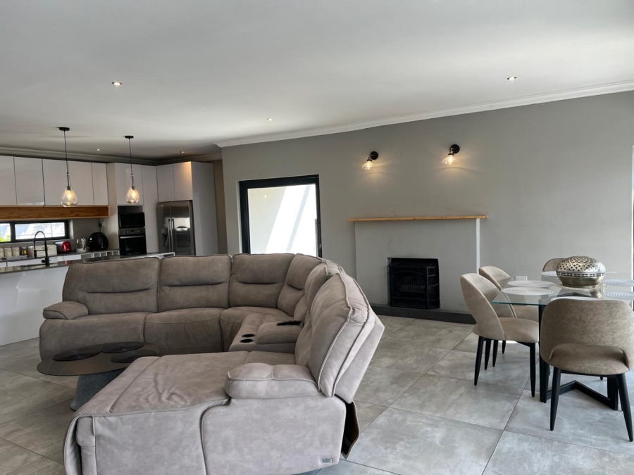 5 Bedroom Property for Sale in Wendywood Gauteng