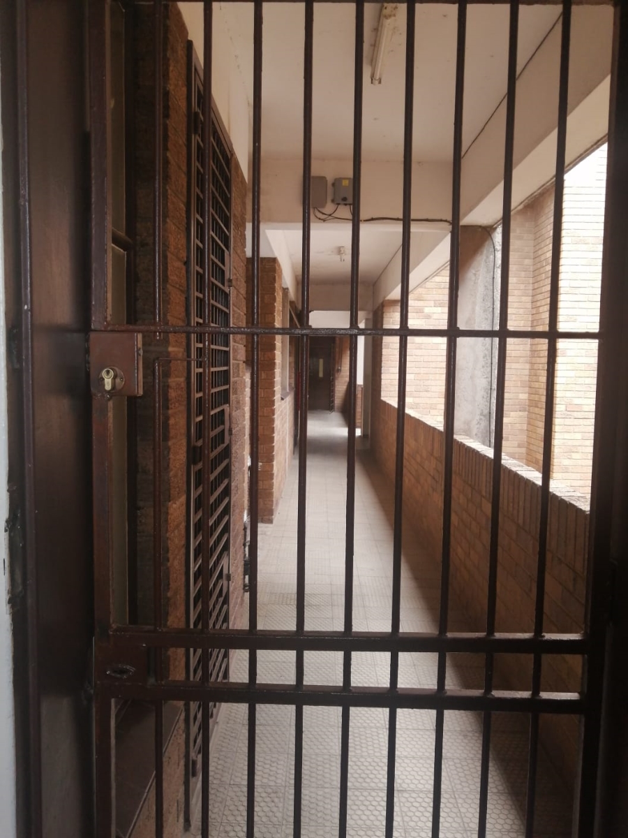 2 Bedroom Property for Sale in Bellevue East Gauteng