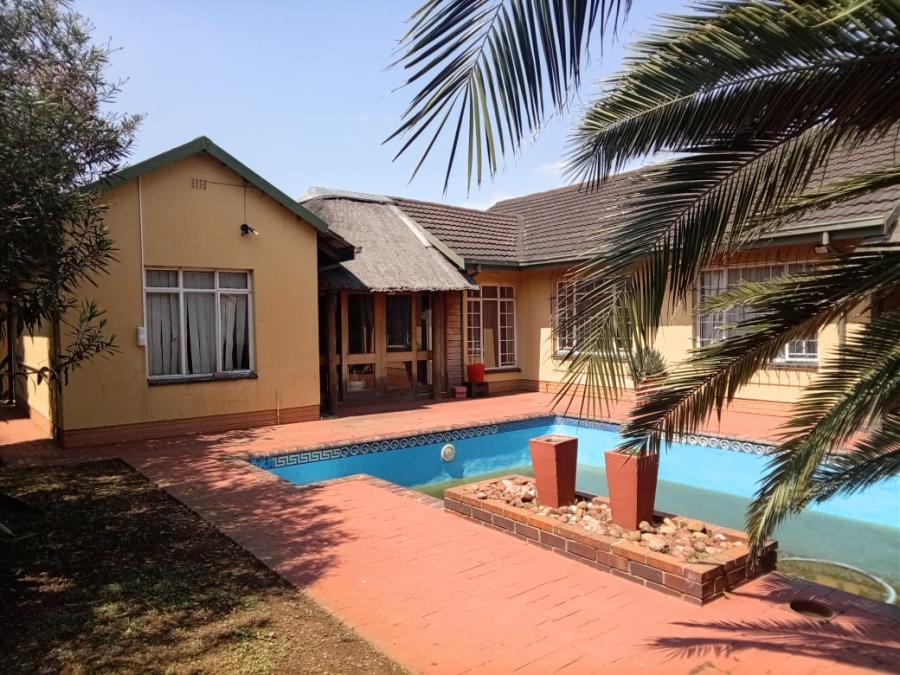 3 Bedroom Property for Sale in Vanderbijlpark SE 6 Gauteng