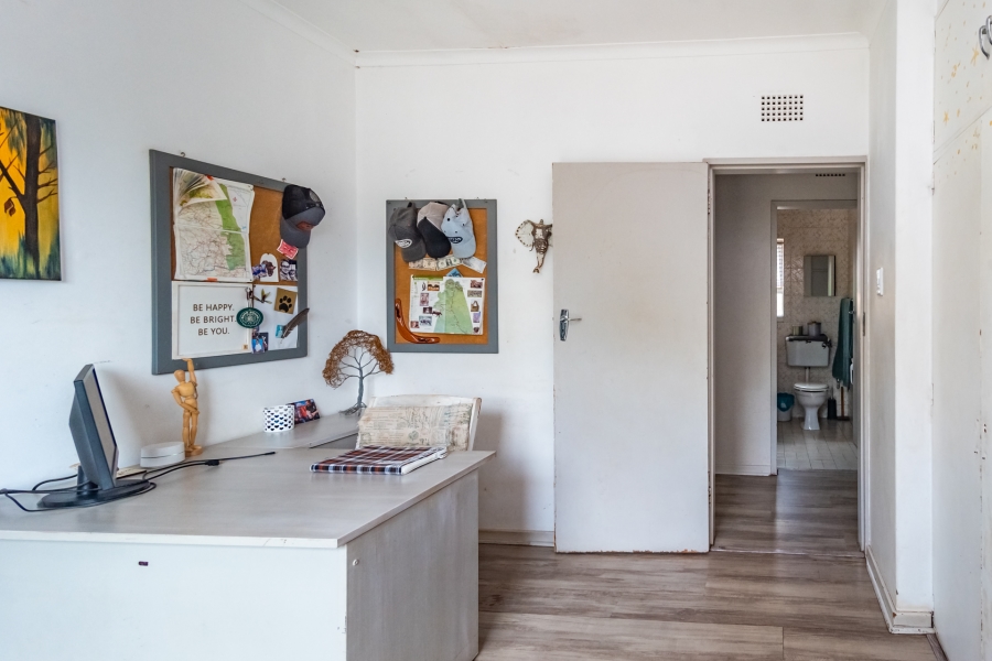 4 Bedroom Property for Sale in Wilro Park Gauteng