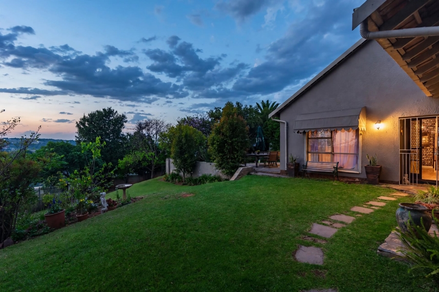 4 Bedroom Property for Sale in Wilro Park Gauteng
