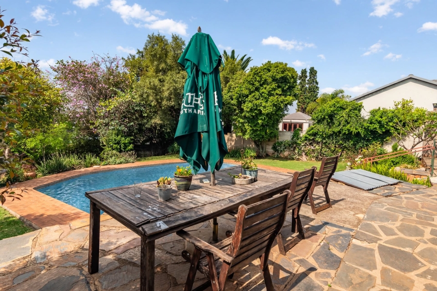 4 Bedroom Property for Sale in Wilro Park Gauteng