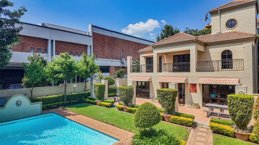 2 Bedroom Property for Sale in Douglasdale Gauteng