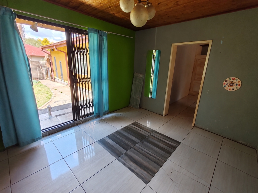 6 Bedroom Property for Sale in Danville Gauteng