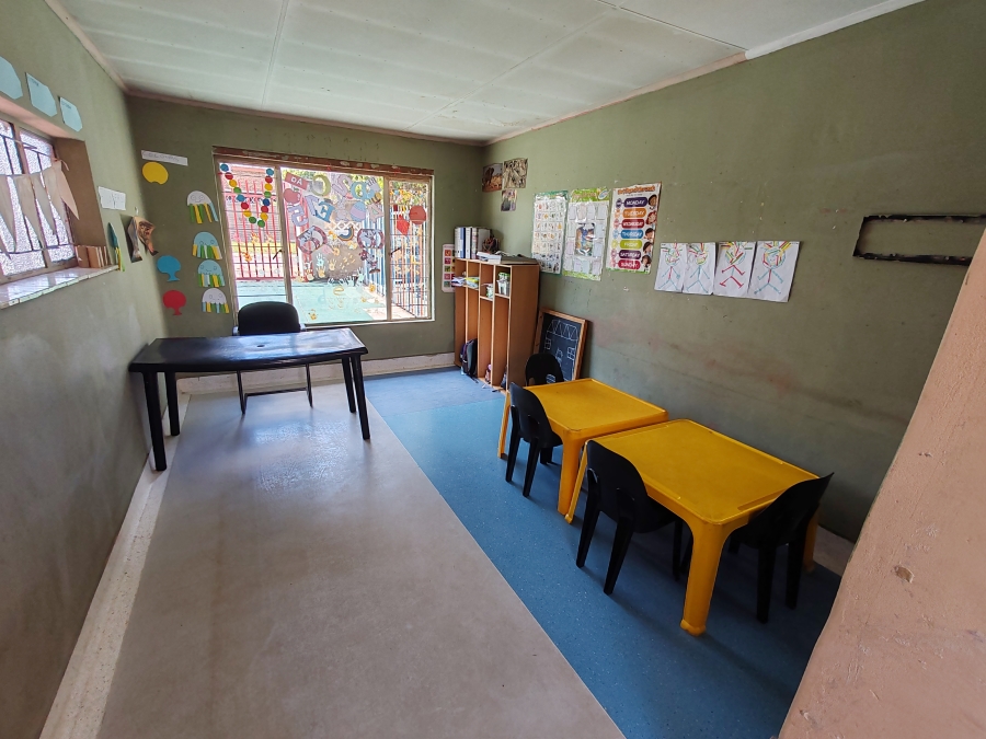 6 Bedroom Property for Sale in Danville Gauteng