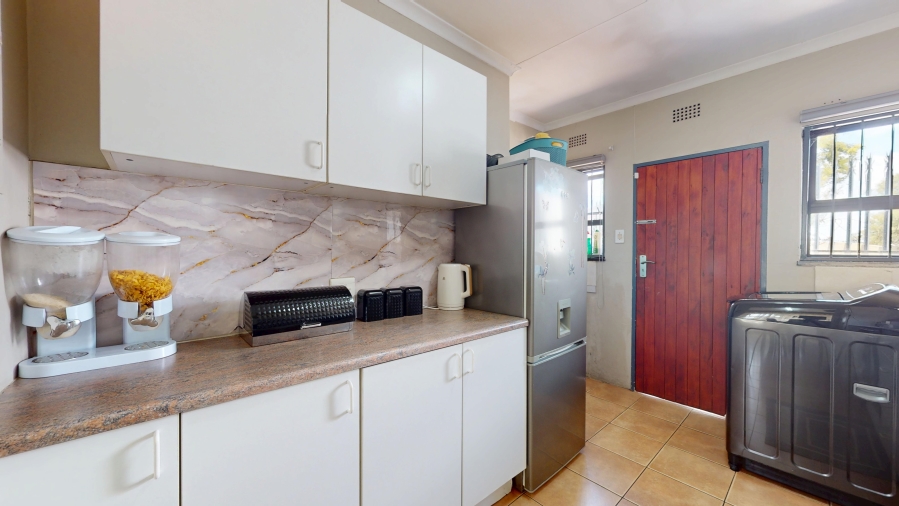 4 Bedroom Property for Sale in Rynsoord Gauteng