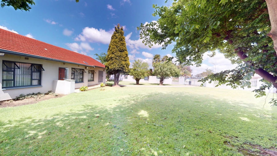 4 Bedroom Property for Sale in Rynsoord Gauteng