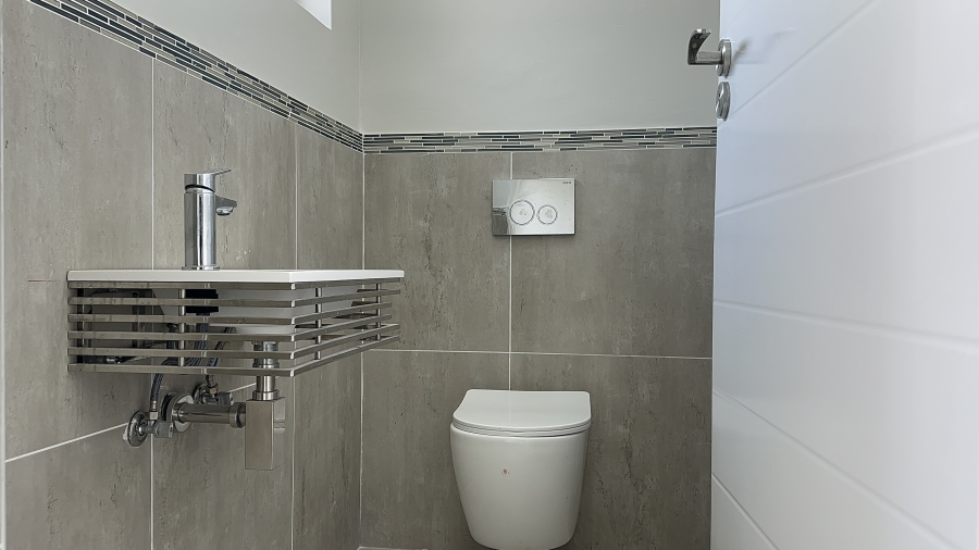 4 Bedroom Property for Sale in Helderwyk Gauteng