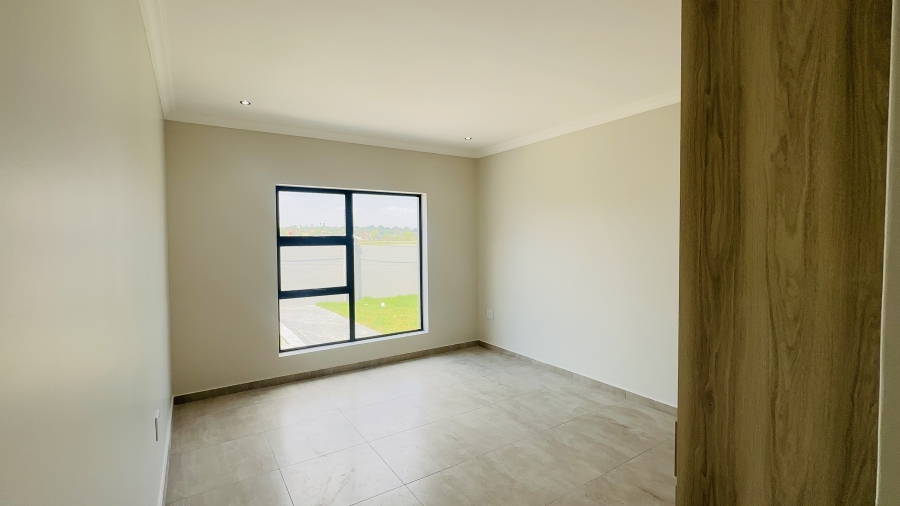 4 Bedroom Property for Sale in Helderwyk Gauteng