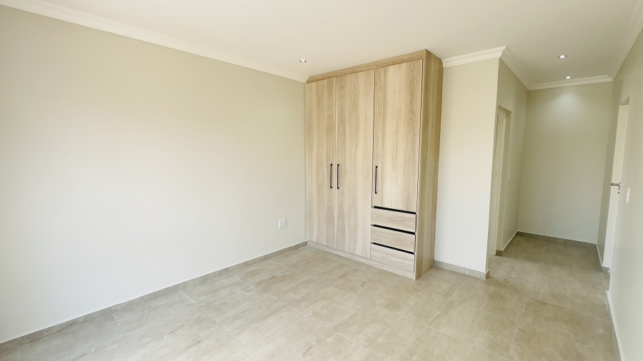 4 Bedroom Property for Sale in Helderwyk Gauteng