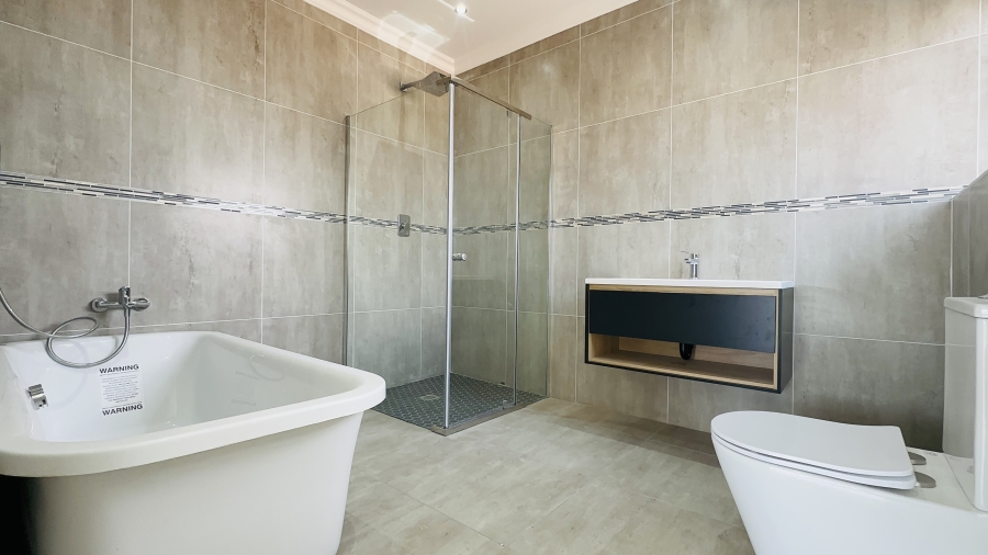 4 Bedroom Property for Sale in Helderwyk Gauteng