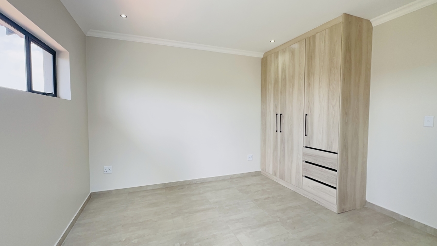 4 Bedroom Property for Sale in Helderwyk Gauteng