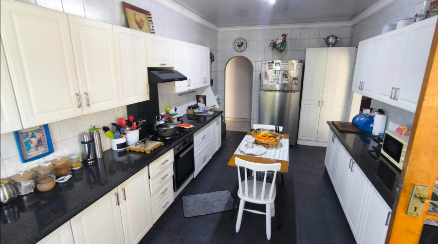 4 Bedroom Property for Sale in Brackenhurst Gauteng