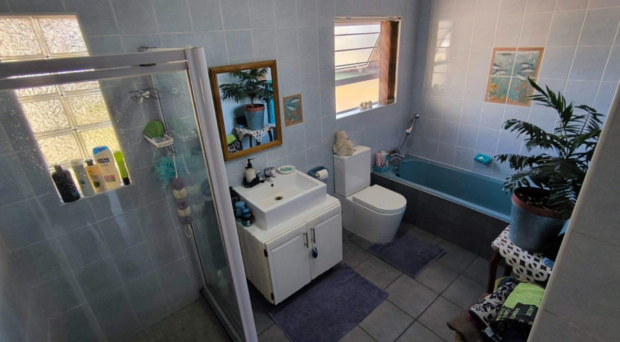 4 Bedroom Property for Sale in Brackenhurst Gauteng