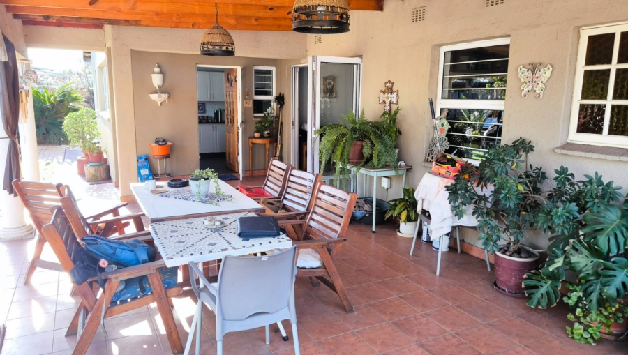 4 Bedroom Property for Sale in Brackenhurst Gauteng