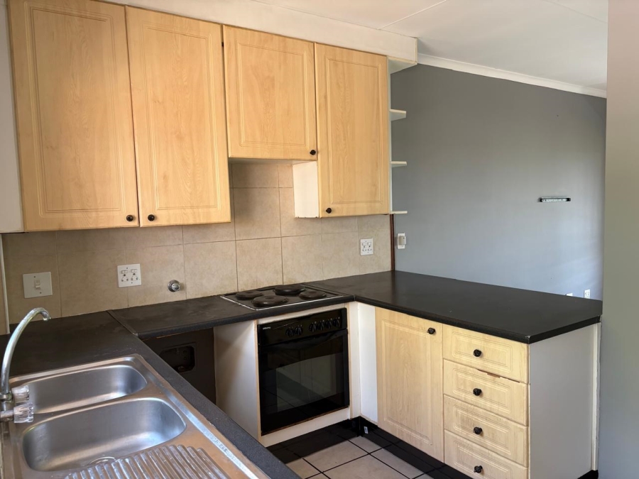To Let 2 Bedroom Property for Rent in Mooikloof Ridge Gauteng