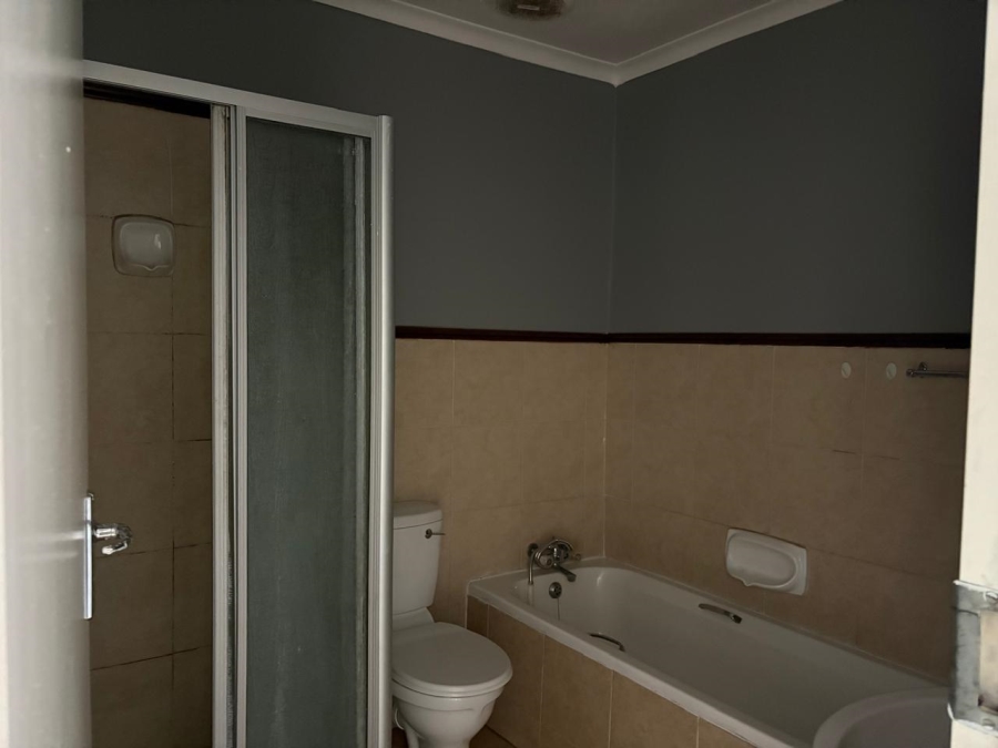 To Let 2 Bedroom Property for Rent in Mooikloof Ridge Gauteng
