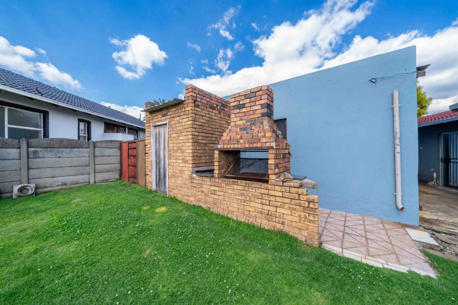 3 Bedroom Property for Sale in Leachville Gauteng