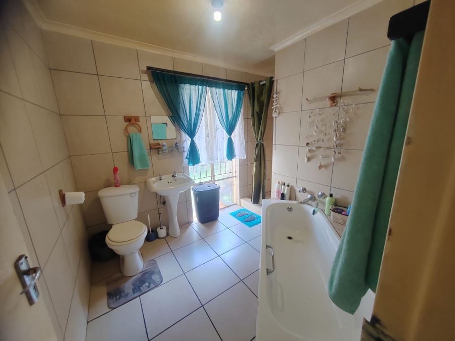 2 Bedroom Property for Sale in Huntingdon Gauteng