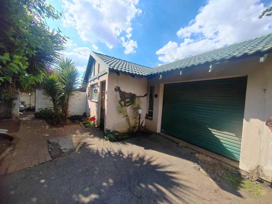 2 Bedroom Property for Sale in Huntingdon Gauteng