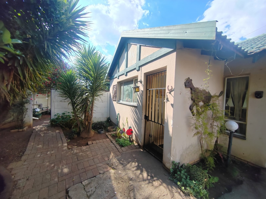 2 Bedroom Property for Sale in Huntingdon Gauteng