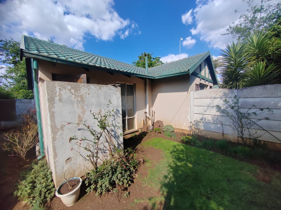 2 Bedroom Property for Sale in Huntingdon Gauteng